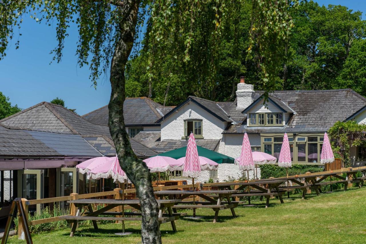High Corner Inn Godshill  Exterior photo